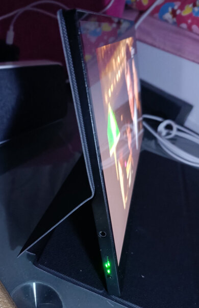 奥斯曼便携式显示器4K全贴合触摸屏高清护眼苹果手机可以连接吗？
