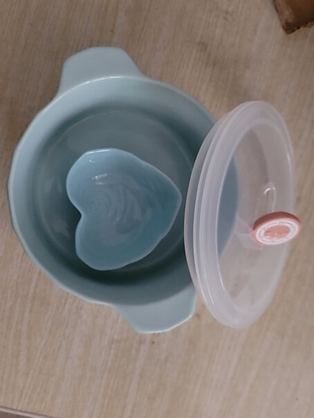 京东京造陶瓷碗饭盒带盖用微波炉加热可以盖盖子吗？
