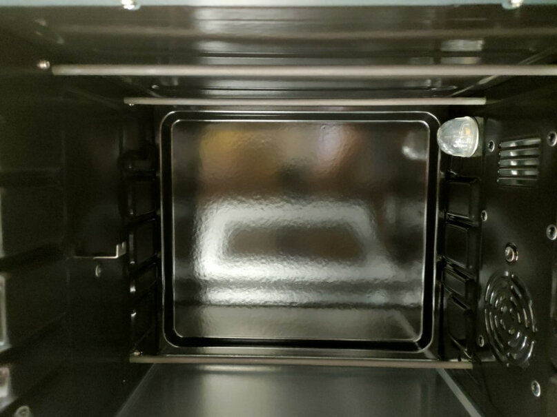 长帝多功能电烤箱家用32升大容量请问这款烤箱 可以上下两层 一起烤两盘蛋糕 或者面包吗？