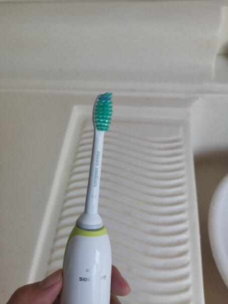 飞利浦PHILIPS电动牙刷使用感各位觉得怎么样？可以满足日常刷牙需求吗？