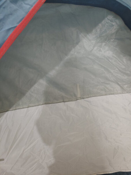 骆驼帐篷户外3-4人全自动帐篷速开防雨野营露营帐篷是否带固定钉？