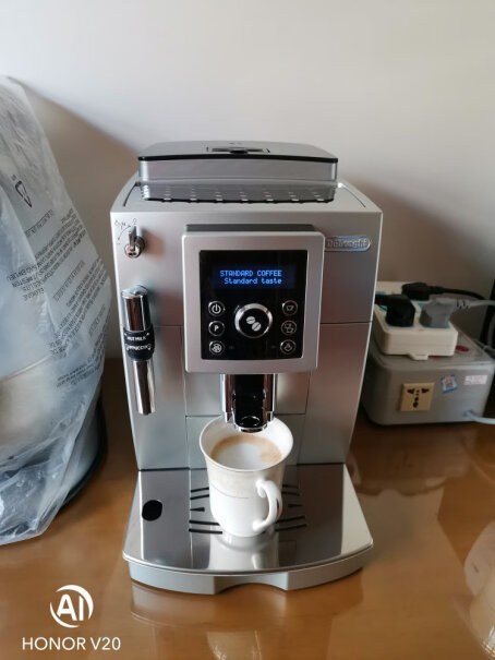 德龙DelonghiECO310半自动咖啡机乐趣礼盒装一次出几杯的量？