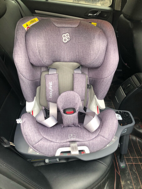 宝贝第一汽车儿童安全座椅isofix接口360°旋转9个月以上的宝宝坐舒服吗？