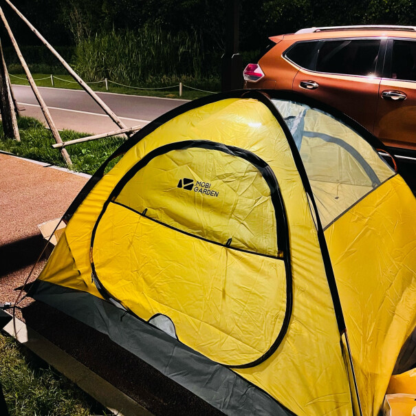牧高笛防大风防暴雨铝杆三季三人双层帐野外野营帐篷亲们，你们配的什么防潮垫垫：品牌、规格、自动充气否？谢谢各位？