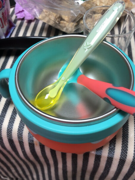 皇宠宝宝注水保温碗儿童餐具套装辅食碗你们买的碗包装盒被拆过吗？