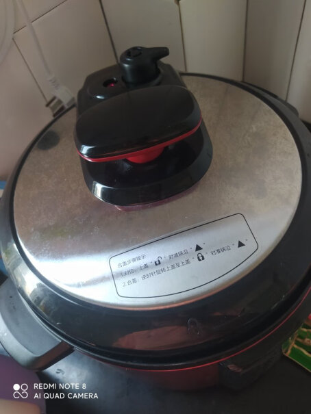 美的电压力锅家用5L双胆高压锅高压煮汤锅智能多功能电饭煲这个能放气吗？