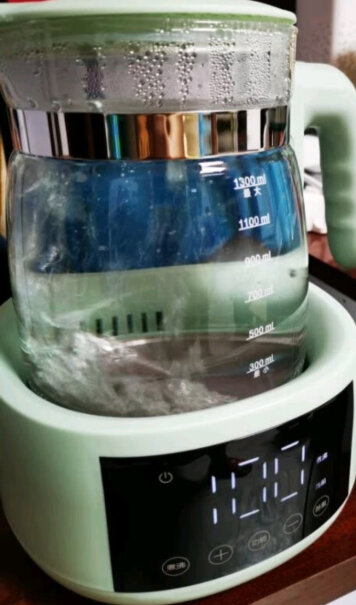 美的布谷恒温水壶婴儿调奶器温奶器烧水时噪音大吗？