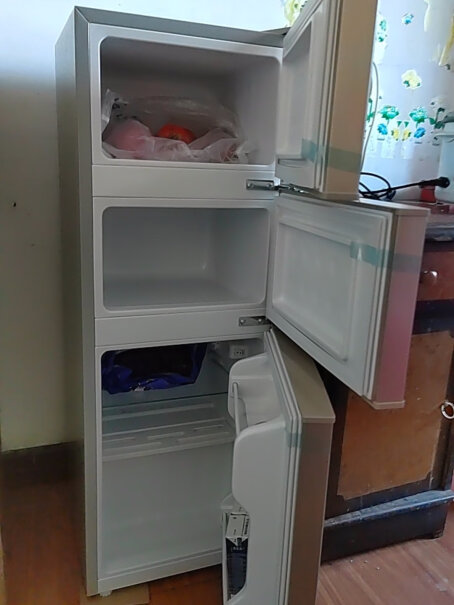 韩国现代迷你冰箱小冰箱小型电冰箱双门家用宿舍冷冻冷藏节能冰箱外壁烫吗？