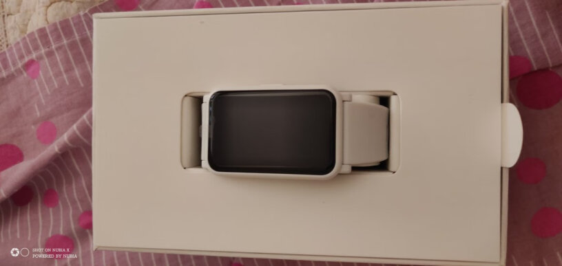 荣耀手表ES Ice White苹果手机可以用吗？