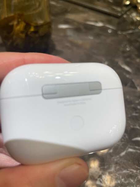 Apple AirPods Pro (第二代) 配MagSafe无线充电盒 主动降噪无线蓝牙耳机 适为什么我的机舱耗电好快？