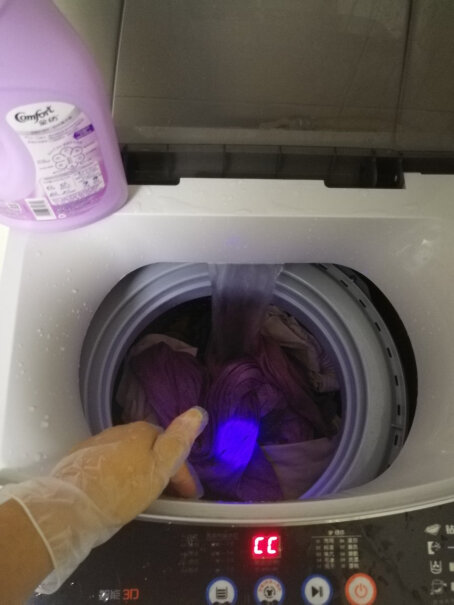 志高全自动洗衣机洗烘一体洗衣服干净吗？