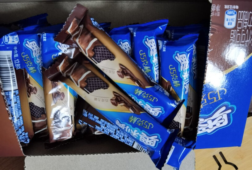 奥利奥巧克棒巧克力味威化饼干想问问大家，你们买的奥利奥巧克力棒外面纸盒和里面小包装有没有刺鼻的味道？