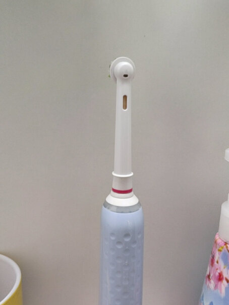 欧乐B电动牙刷头成人精准清洁型4支装您好，请问oralB的刷头通用吗？