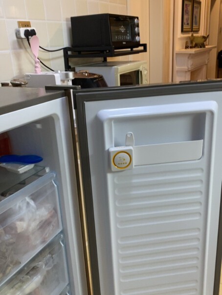 海尔148升分区大抽屉防串味家用立式冷柜平时用调几档？