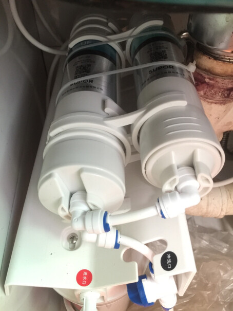 苏泊尔净水器家用厨房自来水过滤器水龙头超滤净水机用了这个净水器还有水垢吗？出水量大不大？