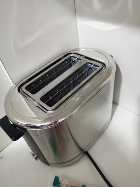 福腾宝面包机烤面包机打开包装，机体内部味道大么？第一次用之前怎么清理亲们？