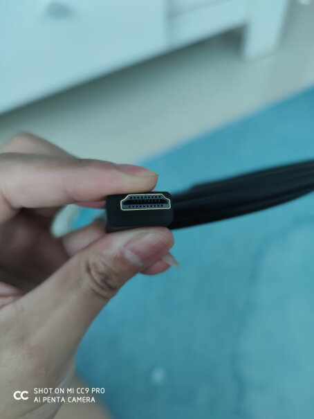 绿联HDMI线2.0版4K高清线1米这个线可走按显示屏和台式主机吗？