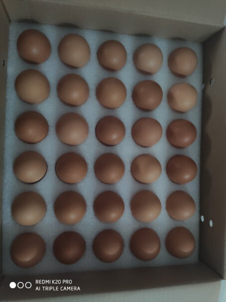 开卡送智利JJ级车厘子2.5KG+12箱可生食鸡蛋免费送的鸡蛋在购物时累计金额吗？就是说是否除了鸡蛋，每次买百元才能包邮？