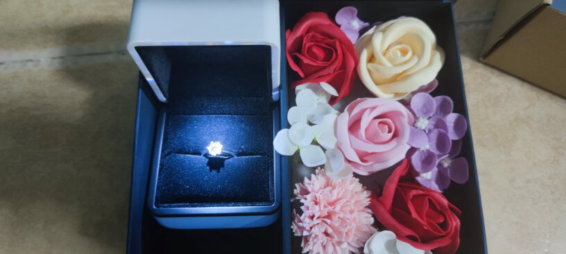 戒指米乐琪六爪皇冠莫桑钻戒指女订结求婚戒指纪念日生日礼物评测报告来了！应该怎么样选择？