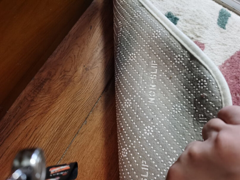 京东（JINGDONG）地毯佳佰卧室床边毯简约绒垫长条榻榻米地毯家用儿童房地毯地垫评测报告来了！真实测评质量优劣！