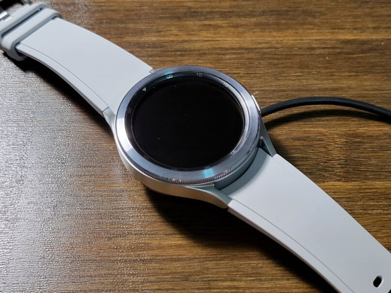 智能手表三星Galaxy Watch4 Classic 46mm评测质量怎么样！入手使用1个月感受揭露？
