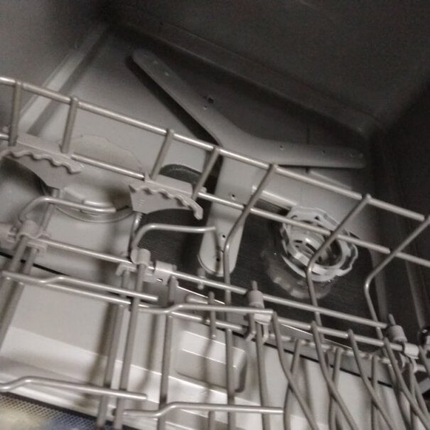 布谷家用台式洗碗机4-6套台式免安装活氧清洗智能解冻大家洗完后是不是还是有水滴，不是完全干燥的？