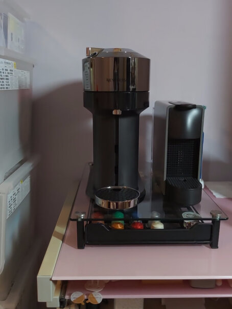 NespressoVertuo咖啡机和官旗都是同一个品牌，请问有啥区别呢？