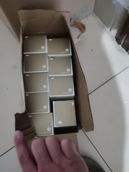 润本（RUNBEN紫草修护膏15g×2盒你们的蚊香液点了冒烟吗，不明显 细微的那种？