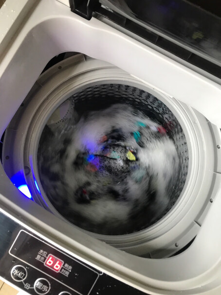 志高全自动洗衣机波轮宿舍迷你小型为什么洗的时候会一直停？