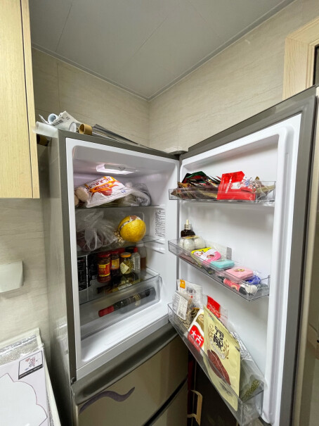 海尔216升直冷冰箱三门三温区多门小型迷你家用租房低音节能不占地中门软冷冻以旧换新BCD-216ST冰箱高度多少？好宽？。？