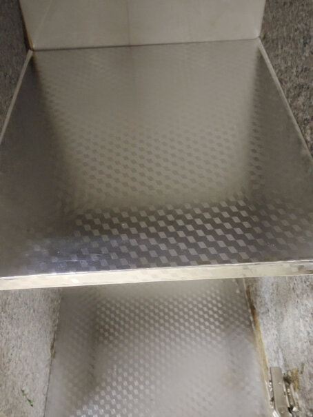 贴纸foojo富居防油贴膜0.6110铝箔现在中式的厨房，木板的能贴吗？