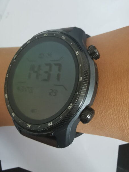 TicWatch ProX 4G智能手表跑步的时候能报配速，公里数，运动时间等参数嘛？
