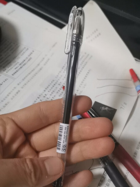 日本百乐JUICE彩色按动中性笔啫喱笔手账笔果汁笔黑色这款笔的笔芯用什么型号的？