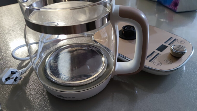 小熊养生壶热水壶这个容易生锈吗？炖花茶什么的好清洗吗？