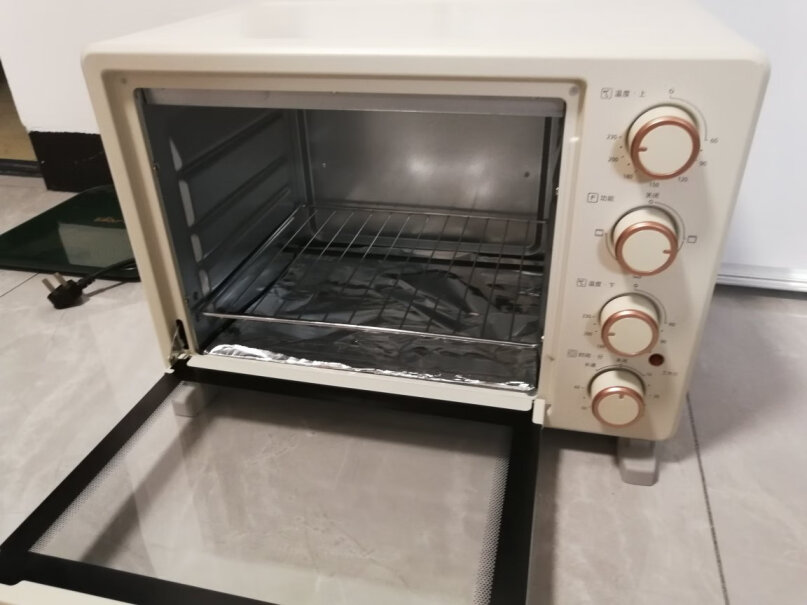 美的迷你小烤箱家用多功能25升旋钮操控可以放下一只鸡吗？