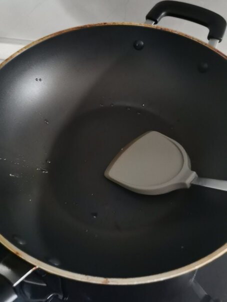 苏泊尔煎锅炒菜锅SUPOR易洁30cmEC30SP01炒锅电磁炉可以煮粥吗？