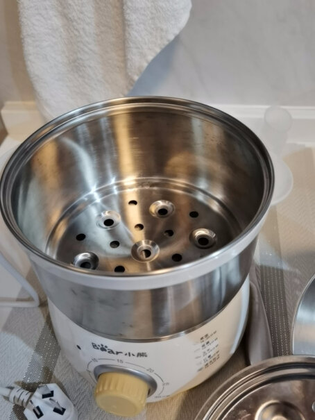 小熊煮蛋器蒸笼直径多少，有量过的吗，请告知，我想配一个蒸锅，拜托？