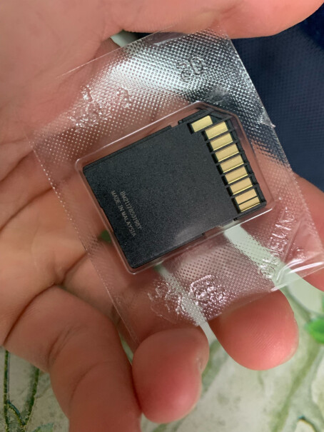 闪迪32GBSD存储卡这款内存卡realme x手机可用吗？