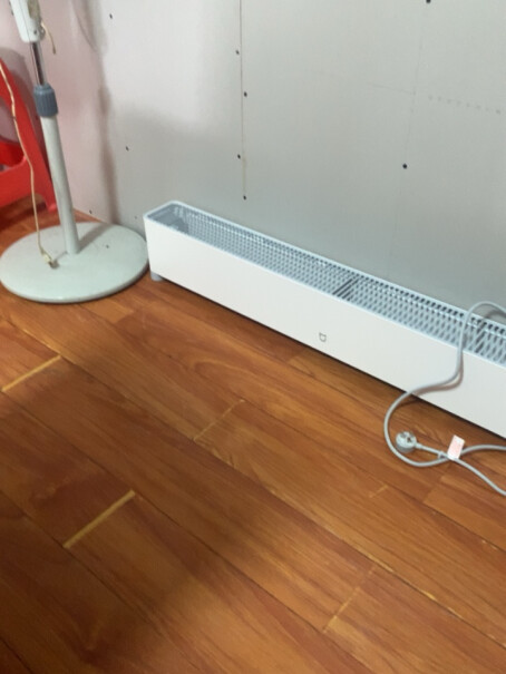 米家小米取暖器电暖器电热暖气片家用如果需要经常换地方，地脚线款的是不是不方便？