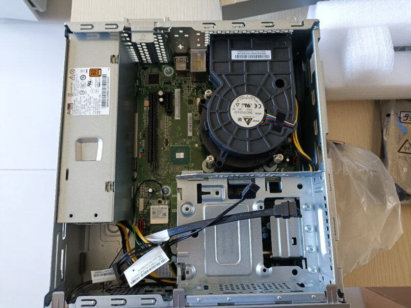 联想Lenovo天逸510SMini台式机商用电脑，装的家庭装系统是什么鬼？