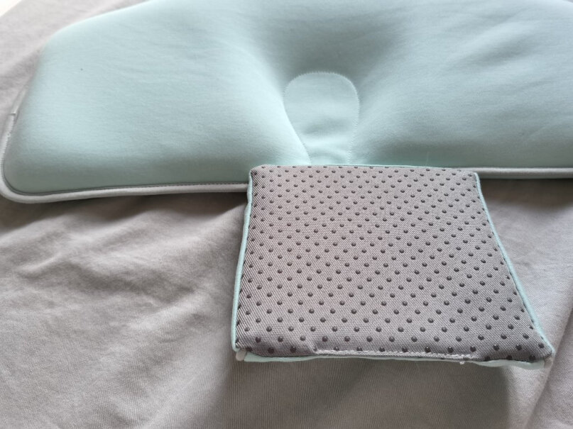 婴童枕芯-枕套碧荷PHealthKids婴儿枕头对比哪款性价比更高,使用两个月反馈！