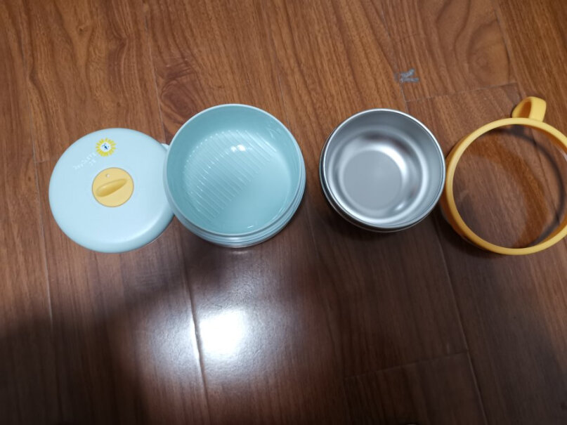 babycare儿童餐具宝宝注水保温碗可拆卸吸盘容易拿下来吗？