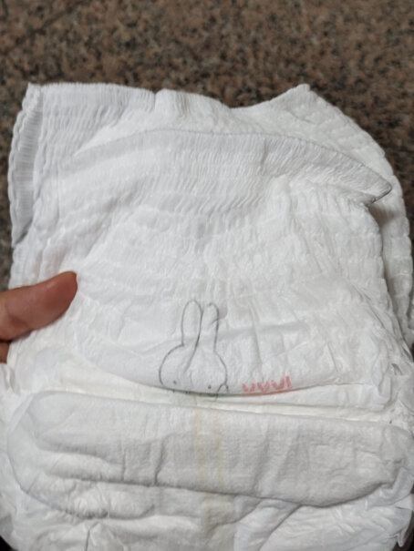 精典泰迪纸尿裤L码52片新生婴儿尿不湿超薄透气拉拉裤你好请问冬天的用夏天的薄款会漏尿吗？