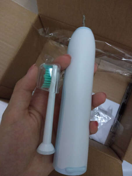 飞利浦电动牙刷充电式成人声波震动米白色电动牙刷HX3216冲满电需要多久？