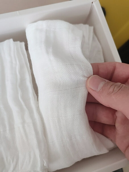全棉时代婴儿纱布尿布新生儿介子布婴儿尿裤兜可洗尿片2层纱会不会很薄呀？