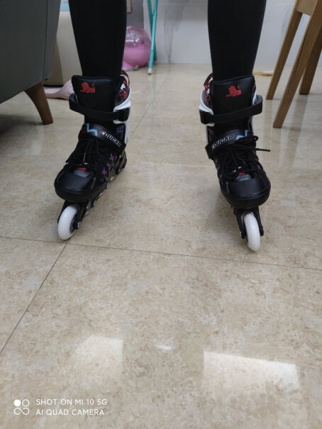 单排轮滑鞋美洲狮溜冰鞋成人轮滑鞋青少年可调码男女直排滑冰旱冰鞋质量真的差吗,功能真的不好吗？