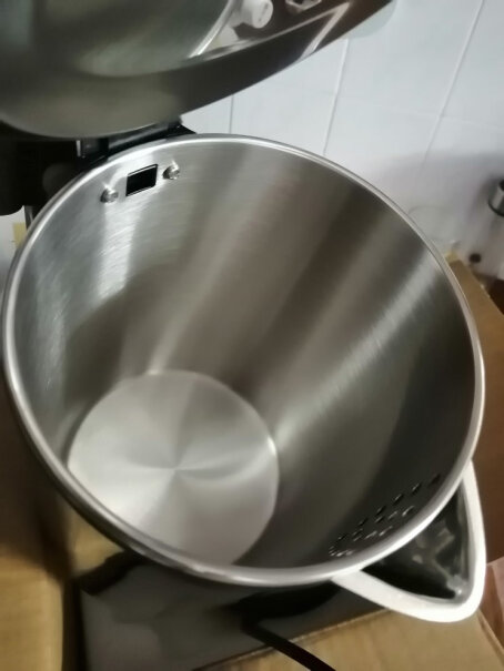 苏泊尔电水壶烧水壶热水壶可以保温吗？