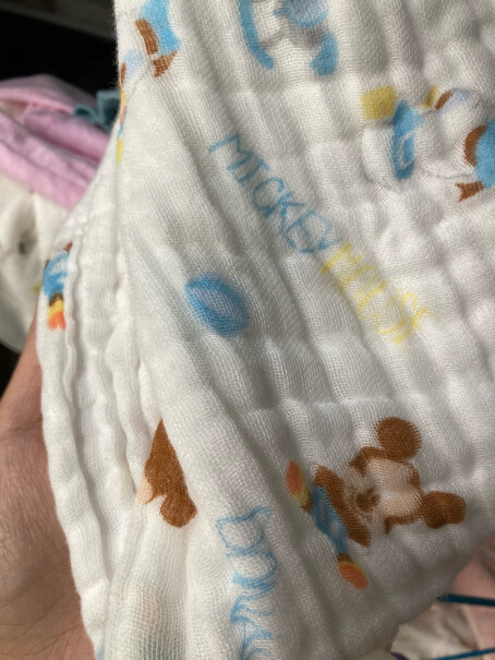 婴童浴巾-浴衣迪士尼宝宝6层纯棉婴儿纱布浴巾坑不坑人看完这个评测就知道了！入手使用1个月感受揭露？