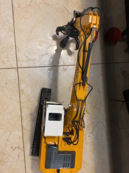 双鹰工程挖掘机挖机遥控车钩勾机工程玩具车模型请问怎么换头？