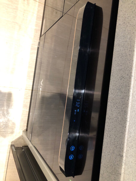 云米8套嵌入式家用洗碗机WIFI全智能除菌烘干存一体可以放在煤气炉下边的空间吗？